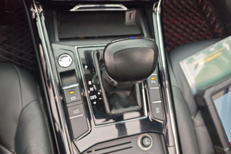 大众 辉昂 2018款 改款 380TSI 两驱商务版局部细节18