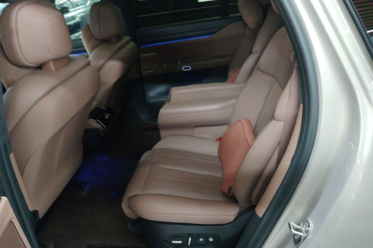 蔚来ES8 2024款 75kWh中控内饰21