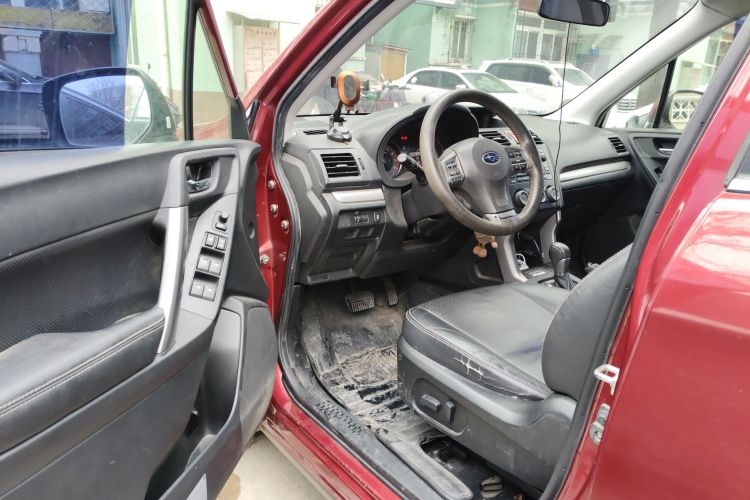 斯巴鲁 森林人 2013款 2.5i 自动豪华版中控内饰7003