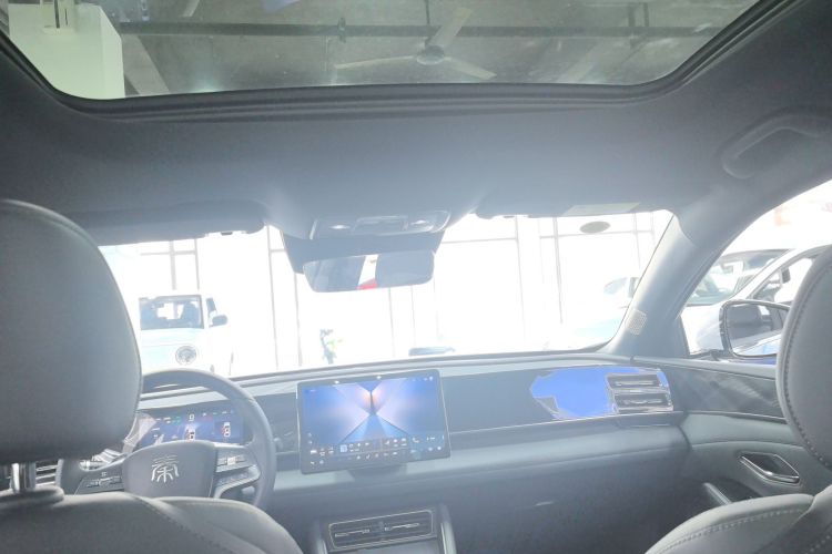 比亚迪 秦L 2025款 DM-i 智驾版 120KM超越型局部细节22