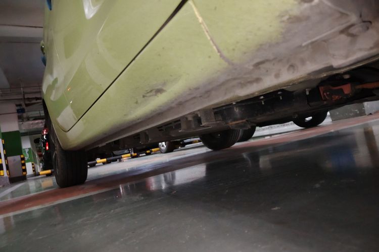 长安欧尚 奔奔E-Star 2020款 心动版 三元锂局部细节9001