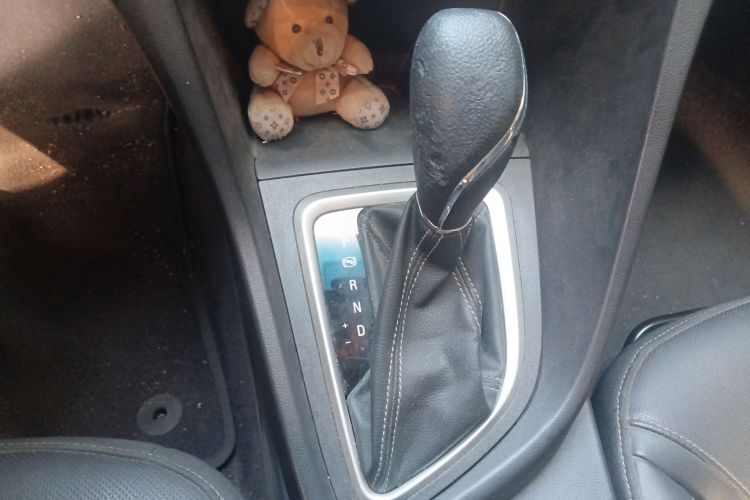 别克 英朗 2021款 1.3T 自动轻混动精英型中控内饰18