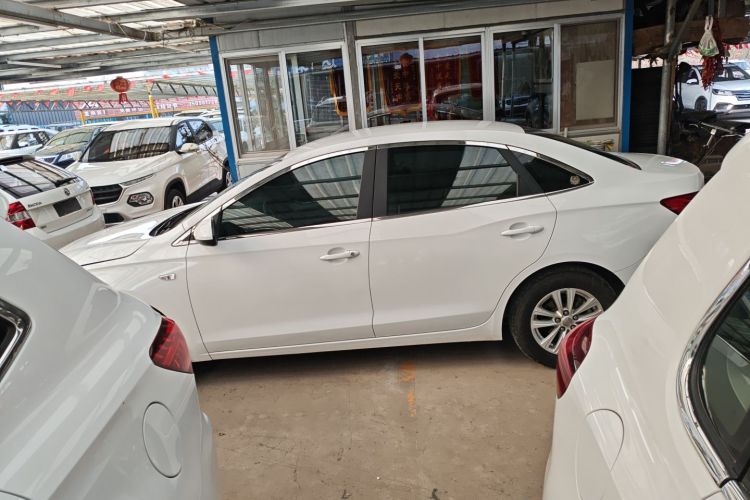 别克 英朗 2017款 15N 手动进取型车身外观4