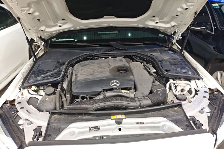 奔驰C级 2020款 改款 C 260 L 运动版机舱底盘24