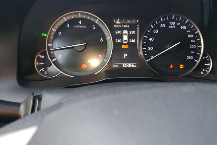 雷克萨斯ES 2015款 200 精英版中控内饰15