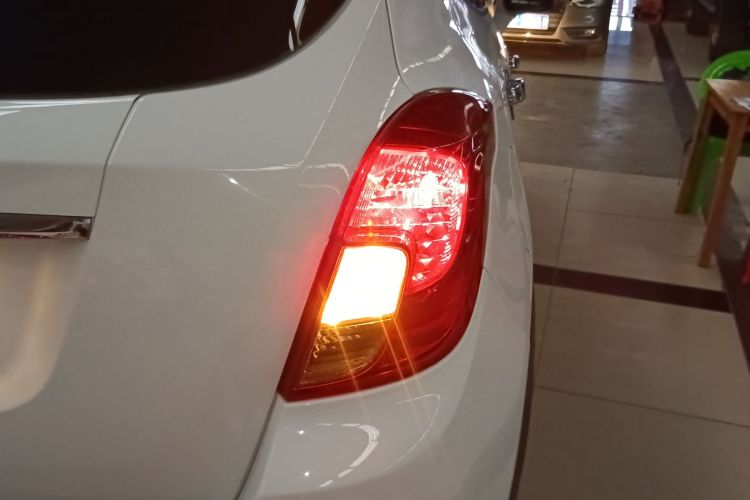 别克 昂科拉 2015款 1.4T 自动两驱都市精英型车身外观9