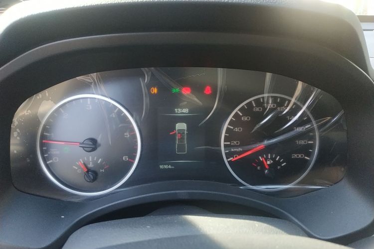 长城 炮 2023款 2.0T商用版手动柴油两驱精英型标箱GW4D20M局部细节14