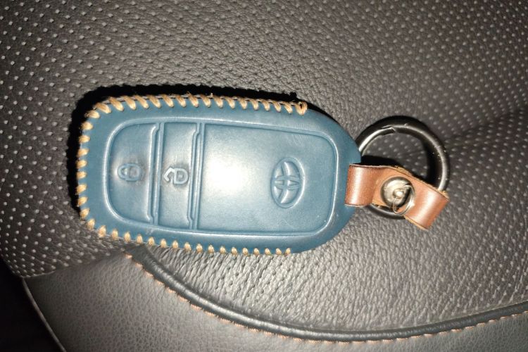 丰田 汉兰达 2021款 2.0T 四驱豪华版 7座中控内饰7001