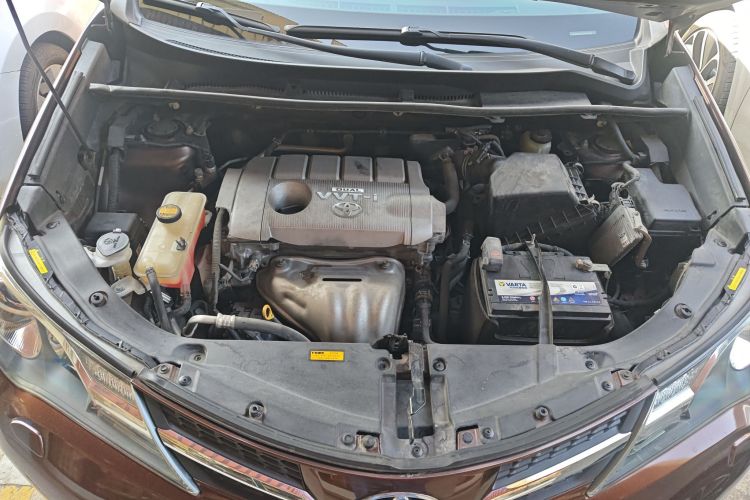 丰田 RAV4荣放 2015款 2.5L 自动四驱精英版局部细节24