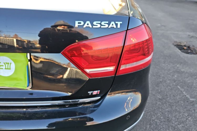 大众 帕萨特 2015款 1.8TSI DSG御尊版车身外观9