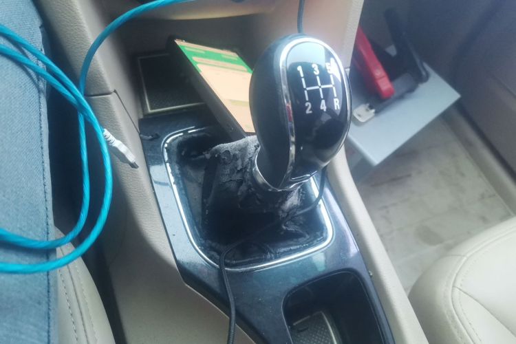 宝骏730 2016款 1.5L 手动豪华型 7座局部细节18