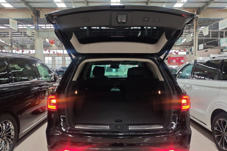 红旗HS7 2022款 3.0T 自动四驱智联旗畅版 五座机舱底盘23