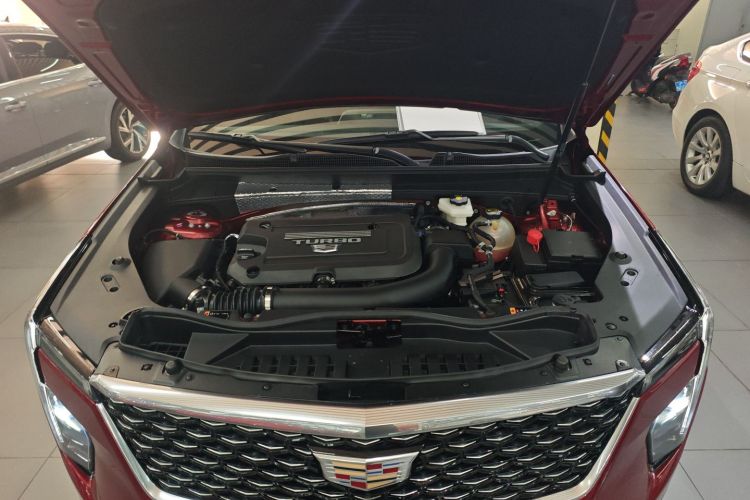 凯迪拉克XT4 2024款 28T 两驱尊贵型机舱底盘24