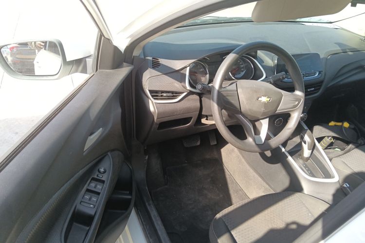 雪佛兰 科沃兹 2020款 325T 自动欣悦版中控内饰20