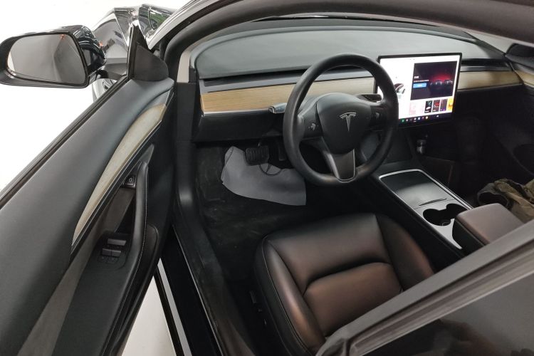 特斯拉 Model 3 2021款 标准续航后驱升级版 3D6中控内饰20
