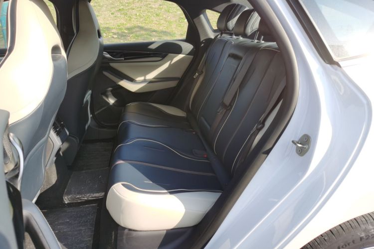 比亚迪 秦PLUS 2021款 DM-i 55KM 旗舰型中控内饰21