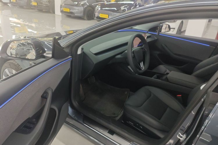特斯拉 Model 3 2025款 后轮驱动版中控内饰7003