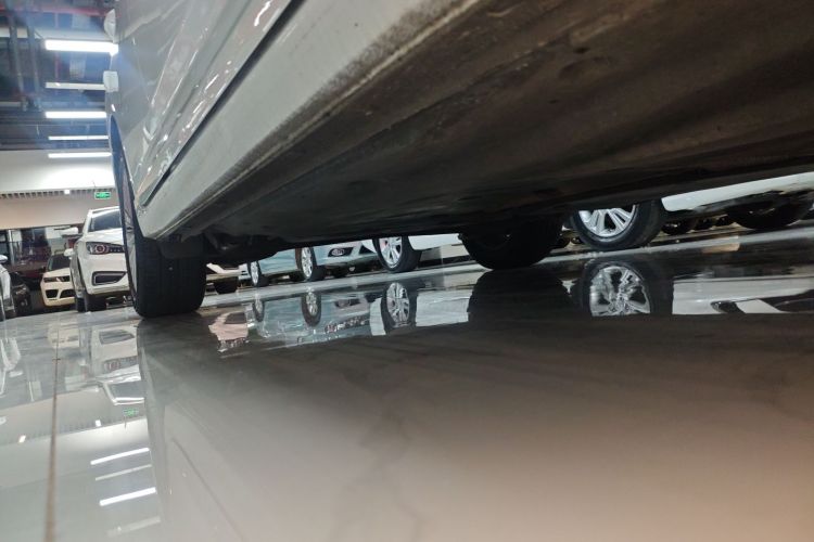 大众 朗逸 2019款 1.5L 自动舒适版 国VI机舱底盘29