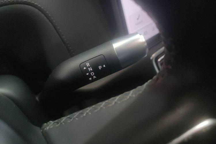 理想汽车 理想L8 2023款 Pro中控内饰18