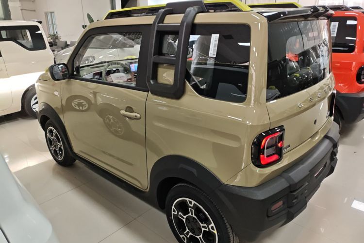 吉利银河 2025款 210km 熊猫骑士车身外观4