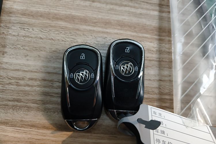 别克GL6 2019款 18T 6座互联豪华型 国VI中控内饰7001