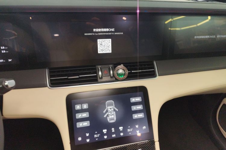 理想汽车 理想ONE 2020款 增程7座版中控内饰16