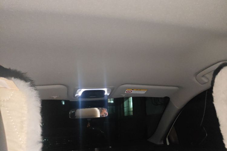 丰田 卡罗拉锐放 2023款 2.0L 先锋版中控内饰22