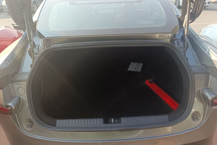 小鹏P7 2020款 670E机舱底盘23