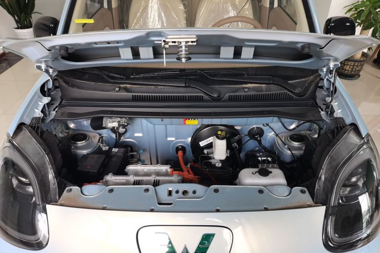 五菱汽车 宏光MINIEV 2025款 四门版 进阶款机舱底盘24