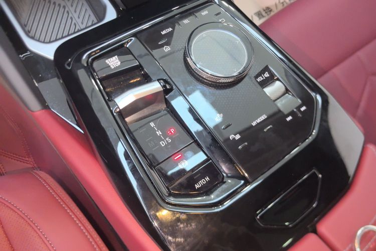 宝马5系 2024款 530Li 领先型 M运动套装局部细节18