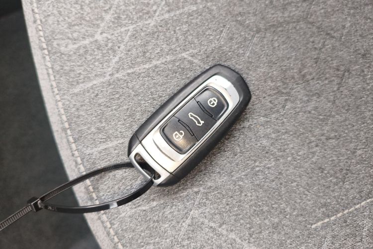 吉利银河 2023款 熊猫mini 120km 亚运熊中控内饰11