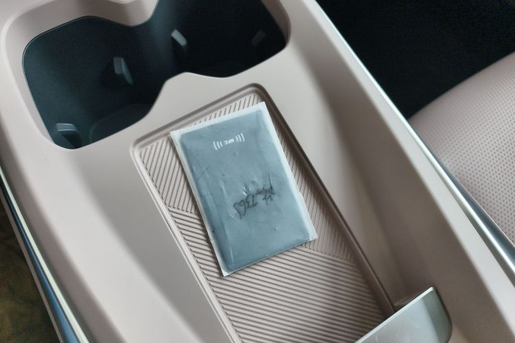 小鹏MONA M03 2025款 620 超长续航 Plus中控内饰7001