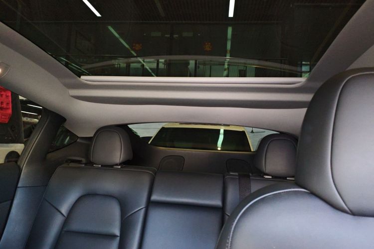 特斯拉 Model Y 2024款 长续航全轮驱动版局部细节22