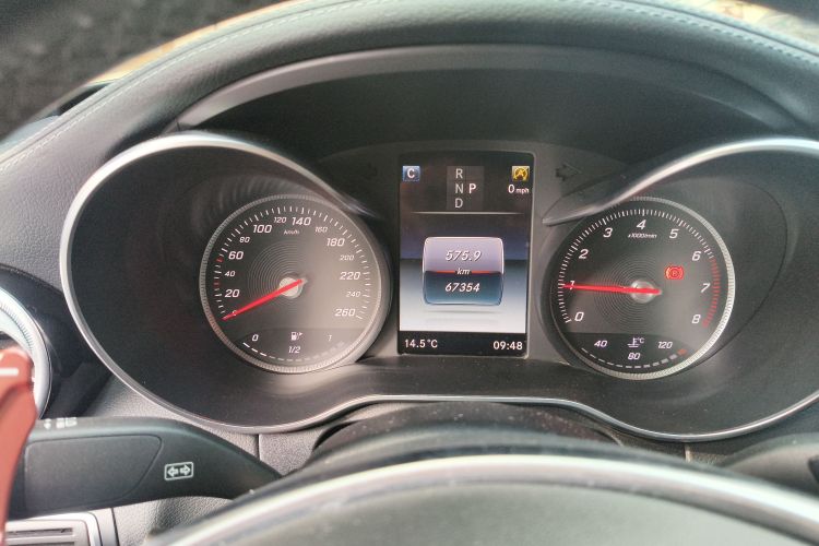 奔驰C级(进口) 2017款 改款 C 200 轿跑版中控内饰15