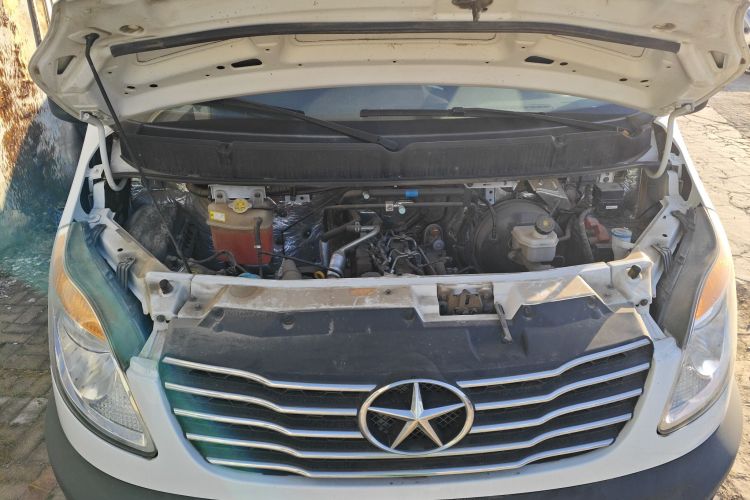 江汽集团 星锐 2022款 2.0T节油王PLUS快运版短轴6-7座HFC4DB3-2E4机舱底盘24