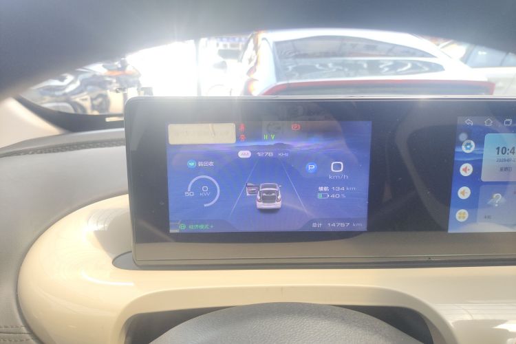 五菱汽车 五菱缤果 2023款 333km 悦享款中控内饰14