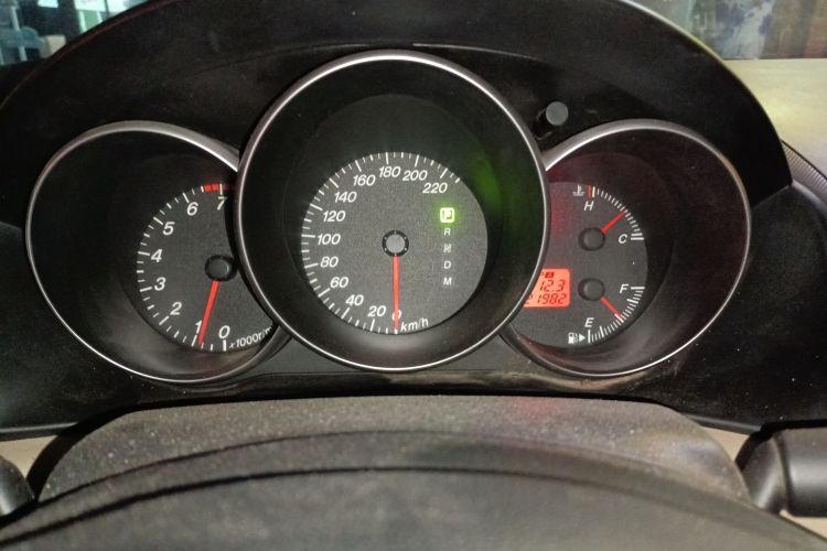 马自达3 2007款 1.6L 自动标准型中控内饰14
