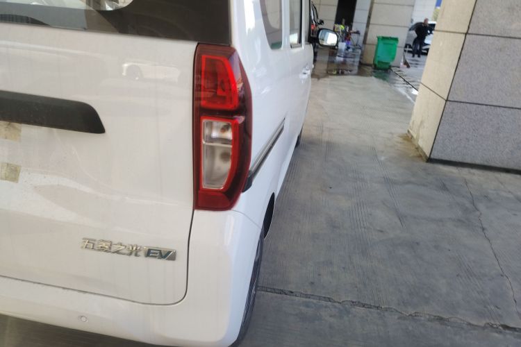 五菱汽车 五菱之光新能源 2025款 201km 标准型车身外观6006