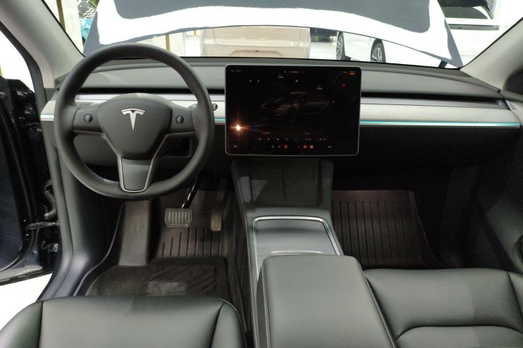 特斯拉 Model Y 2024款 后轮驱动版中控内饰12