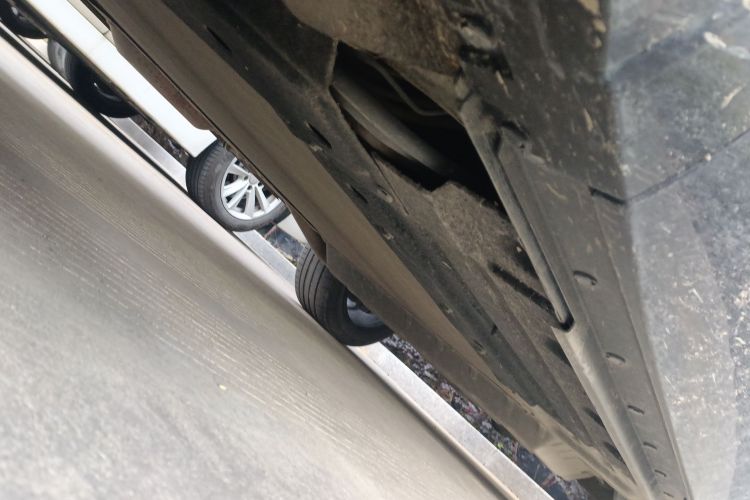 理想汽车 理想ONE 2021款 增程6座版局部细节9004