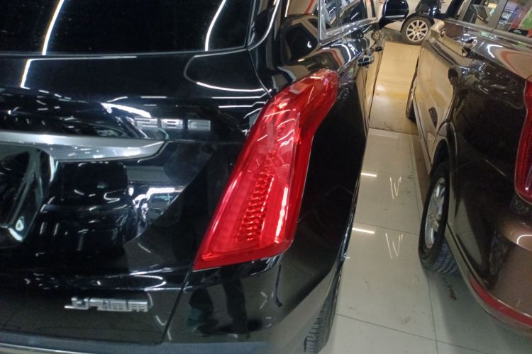 凯迪拉克XT5 2018款 28E 四驱技术型车身外观9