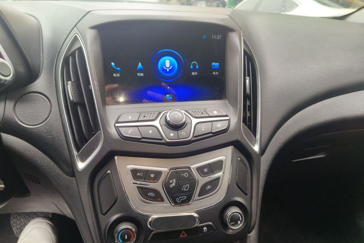 奇瑞 艾瑞泽5 2017款 1.5L CVT豪华版中控内饰16