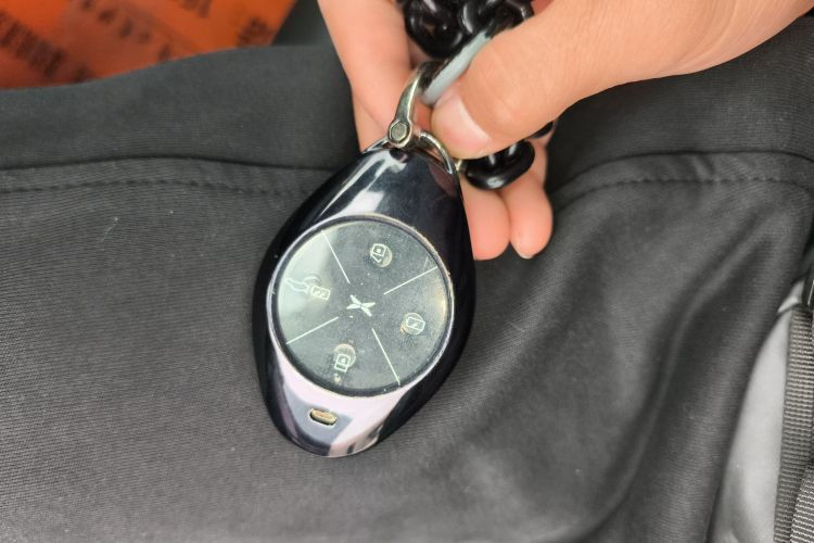 小鹏P7 2021款 480G中控内饰11