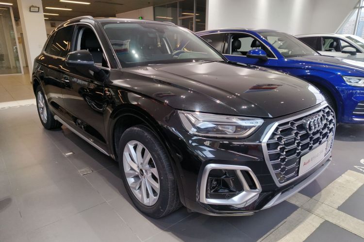 奥迪Q5L 2022款 40T 豪华动感型车身外观6002