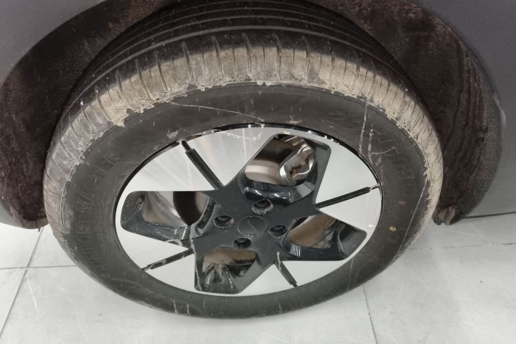 吉利银河 星愿 2025款 UP 410km 探索版车身外观6003