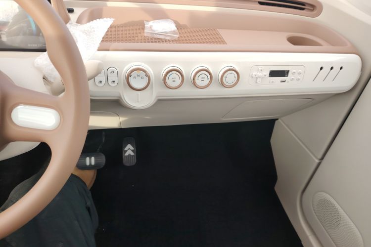 奔腾小马 2026款 222km 萌趣马 Plus中控内饰18