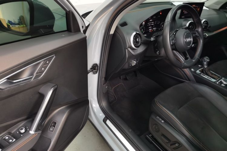 奥迪Q2L e-tron 2022款 Q2L e-tron 纯电智享型中控内饰7003