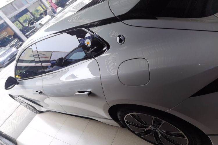 腾势Z9GT 2024款 1100四驱Max版车身外观4