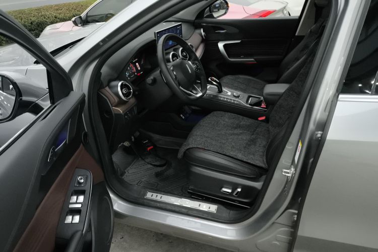 魏牌 VV5 2021款 1.5T 两驱智先锋中控内饰20