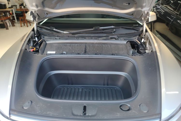 特斯拉 Model Y L 2025款 长续航全轮驱动版机舱底盘24